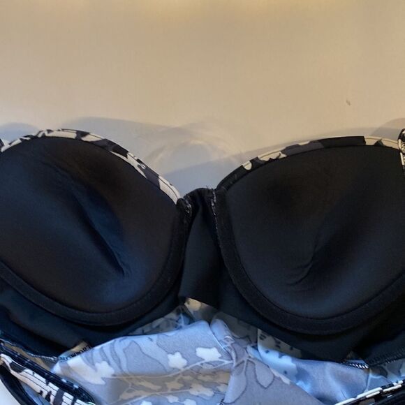 Newport News Swim Black & White One Piece Swim suit Size 12 - Picture 7 of 8